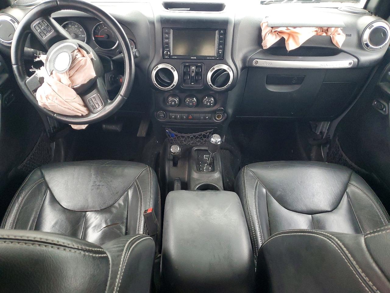 2015 JEEP WRANGLER UNLIMITED SAHARA photo 8