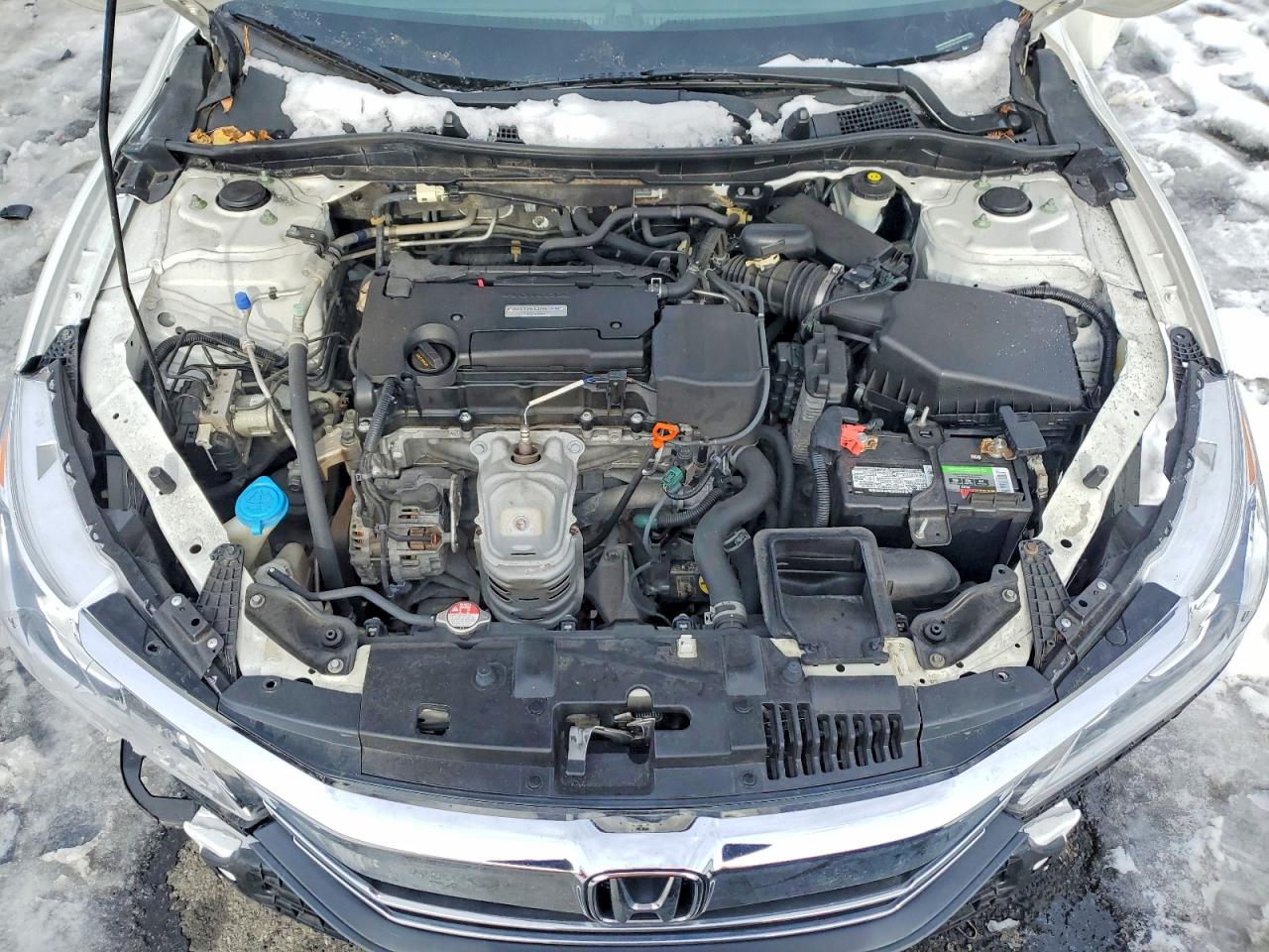 2017 HONDA ACCORD LX photo 21