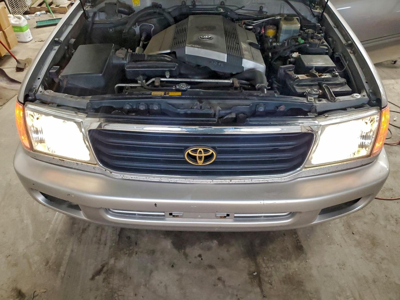 1999 TOYOTA LAND CRUISER photo 12