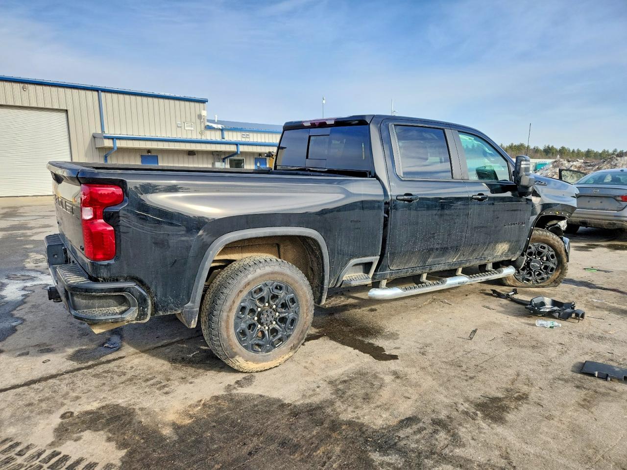 2024 CHEVROLET SILVERADO K2500 HEAVY DUTY LT photo 3