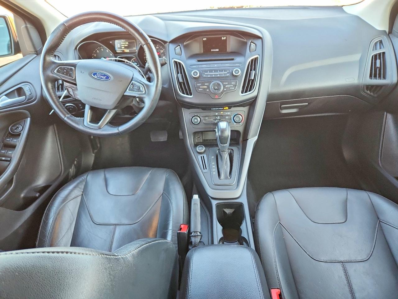 2015 FORD FOCUS SE photo 15