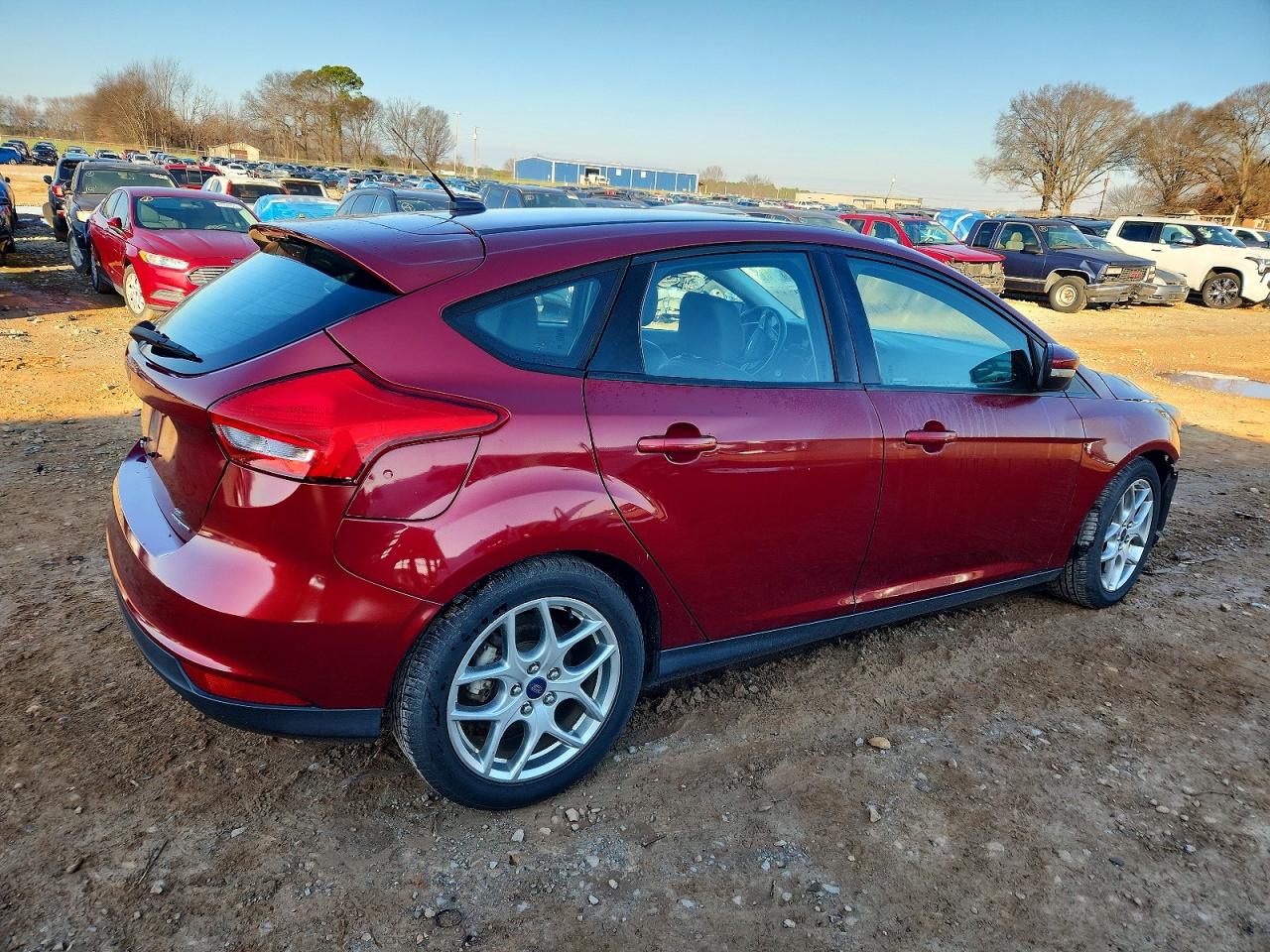 2015 FORD FOCUS SE photo 5