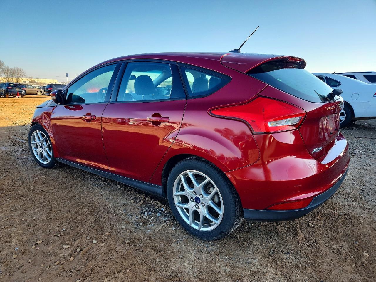 2015 FORD FOCUS SE photo 3