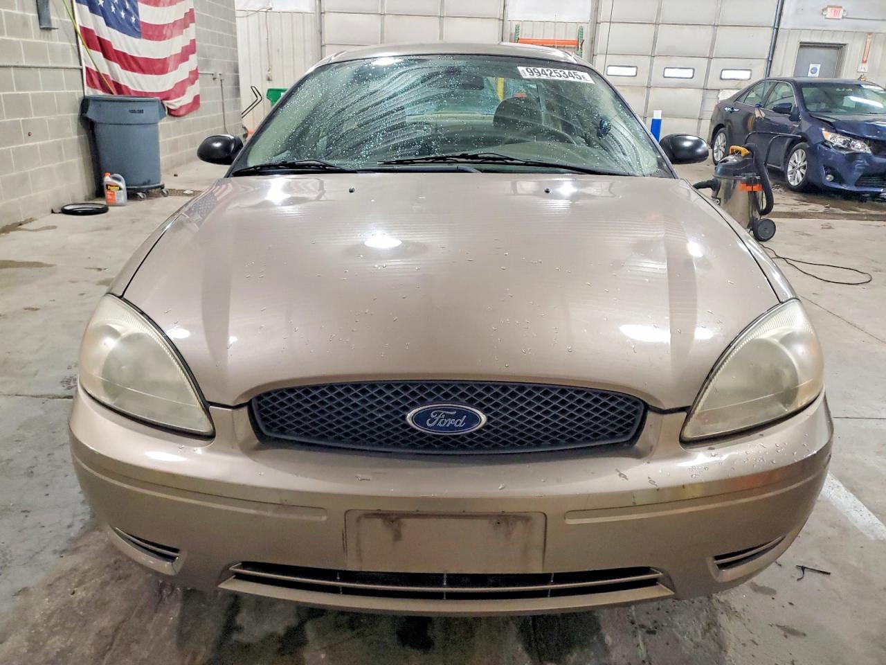 2004 FORD TAURUS LX photo 5