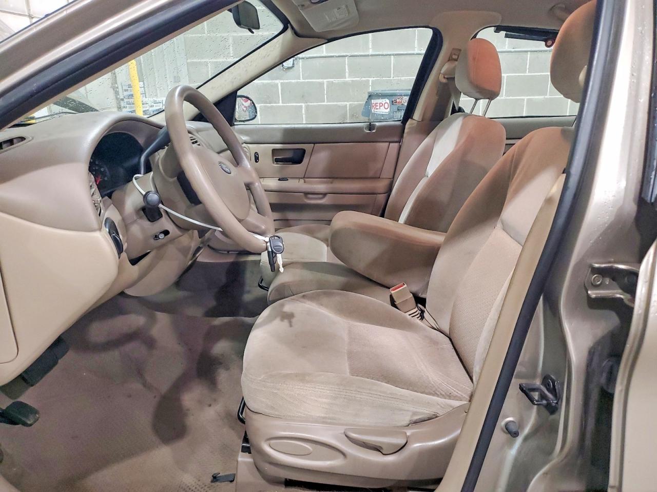 2004 FORD TAURUS LX photo 7