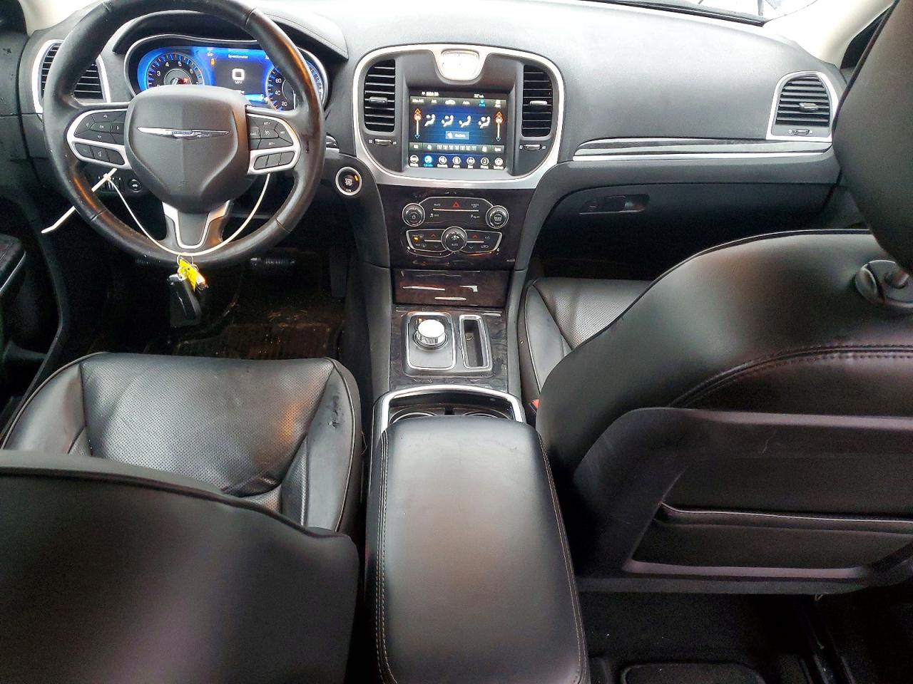 2022 CHRYSLER 300 TOURING L photo 8