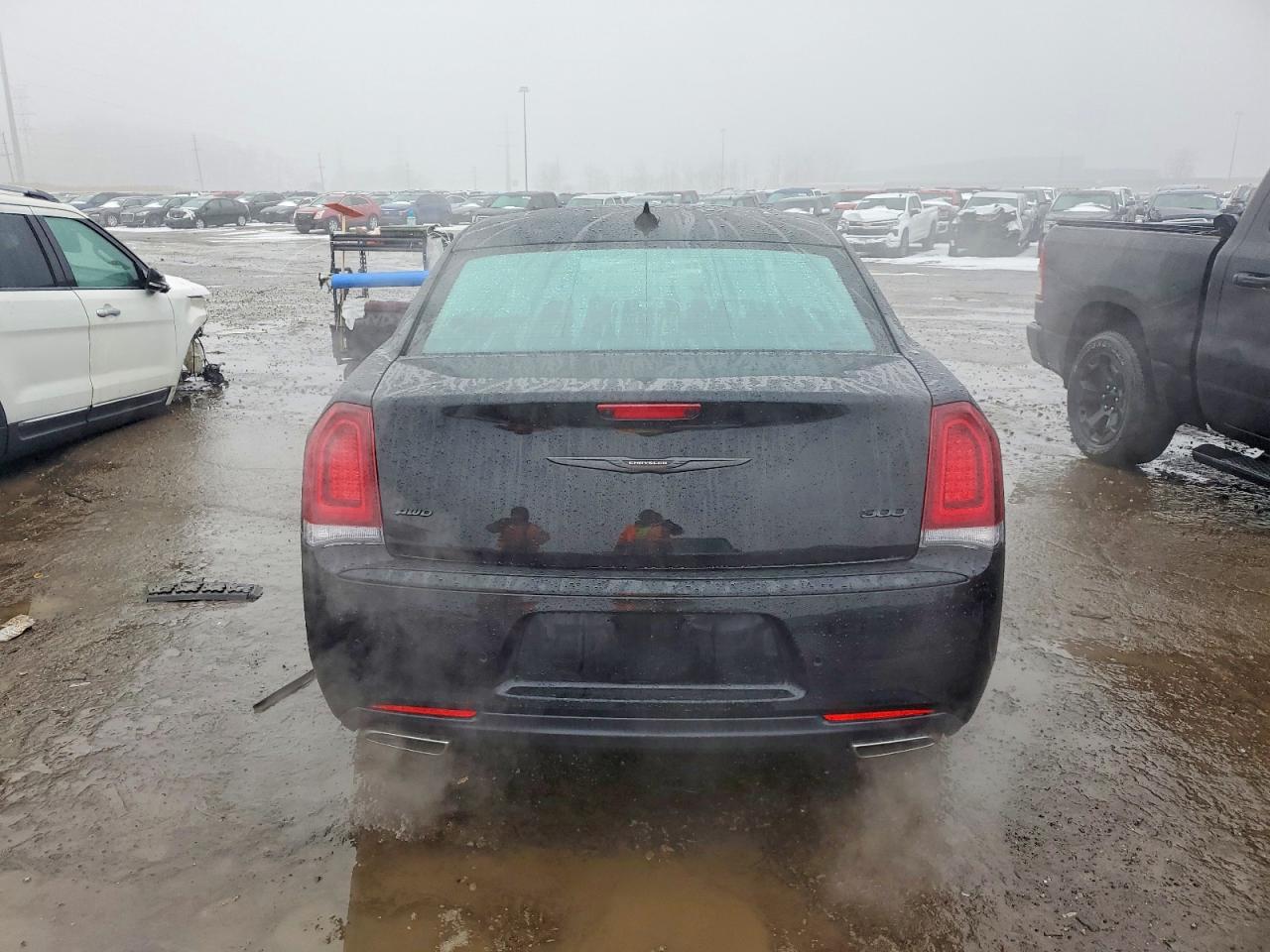 2022 CHRYSLER 300 TOURING L photo 6