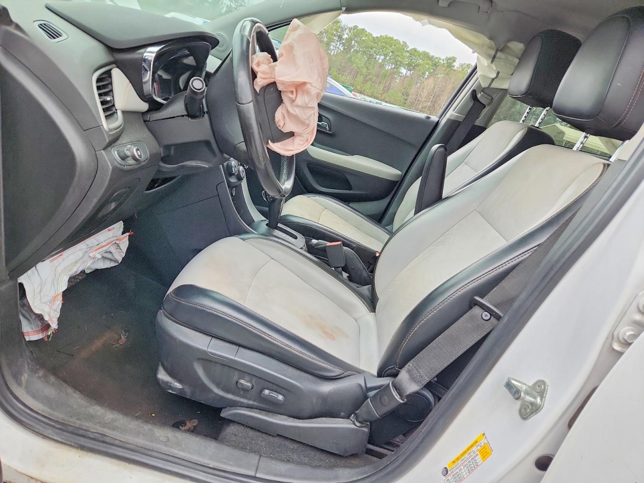 2019 CHEVROLET TRAX 1LT photo 7