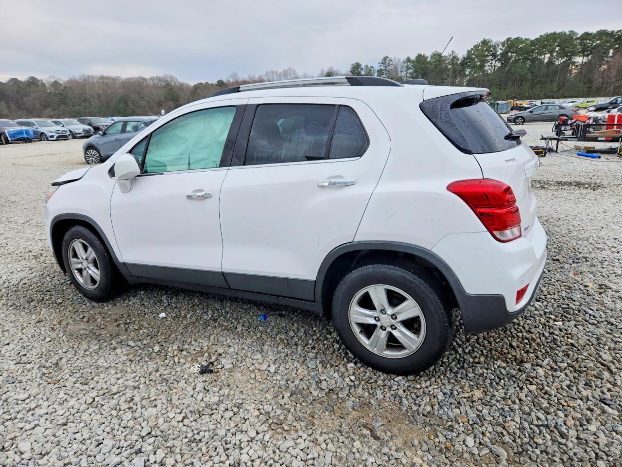 2019 CHEVROLET TRAX 1LT photo 2