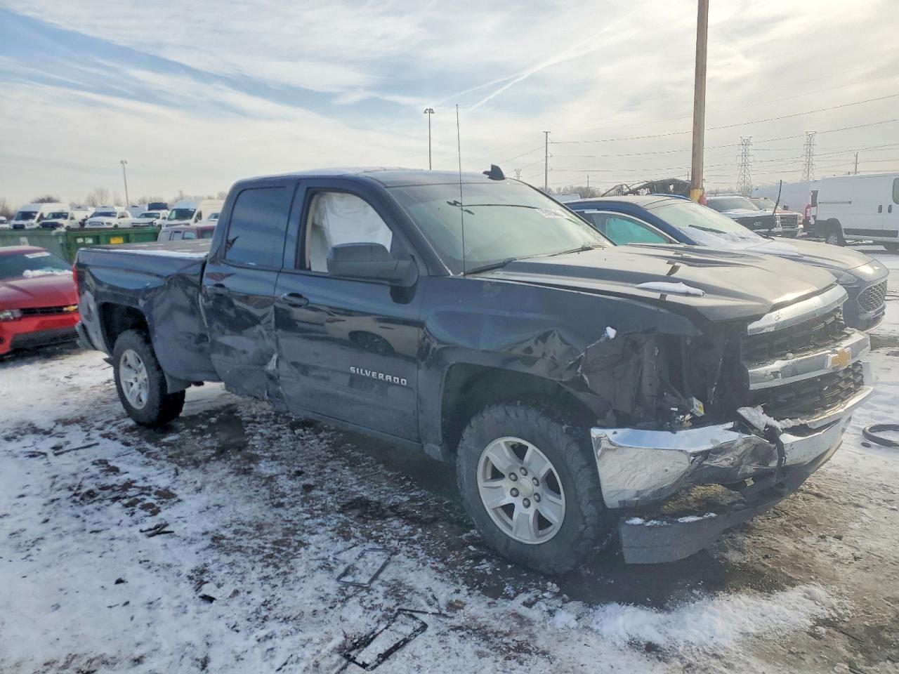 2018 CHEVROLET SILVERADO K1500 LT photo 4
