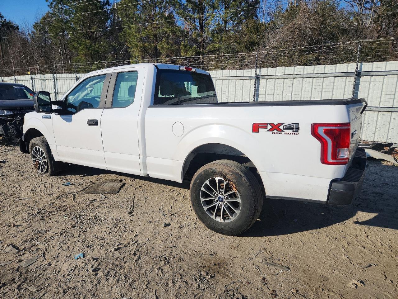 2016 FORD F150 SUPER CAB photo 2