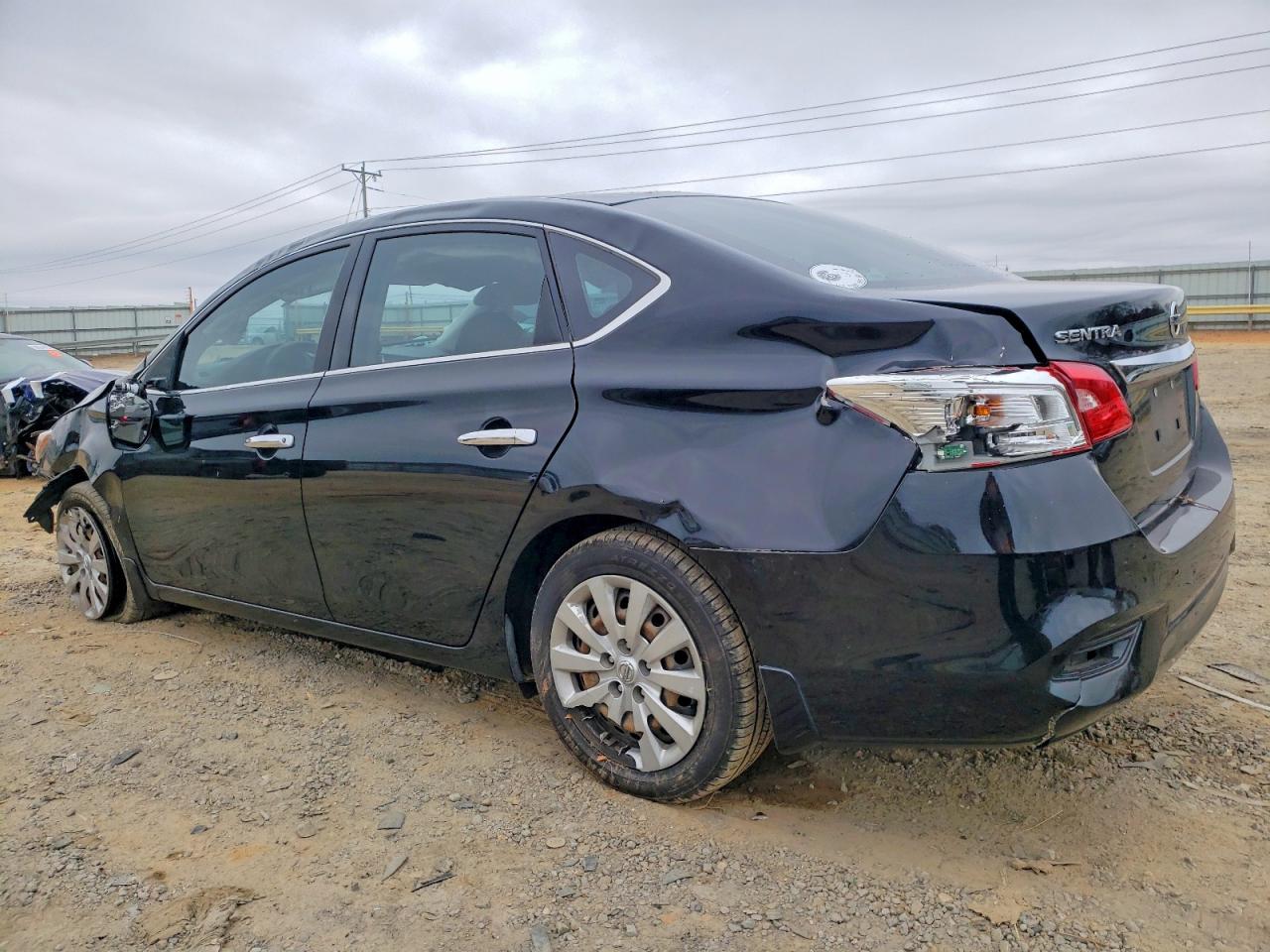 2017 NISSAN SENTRA S photo 2