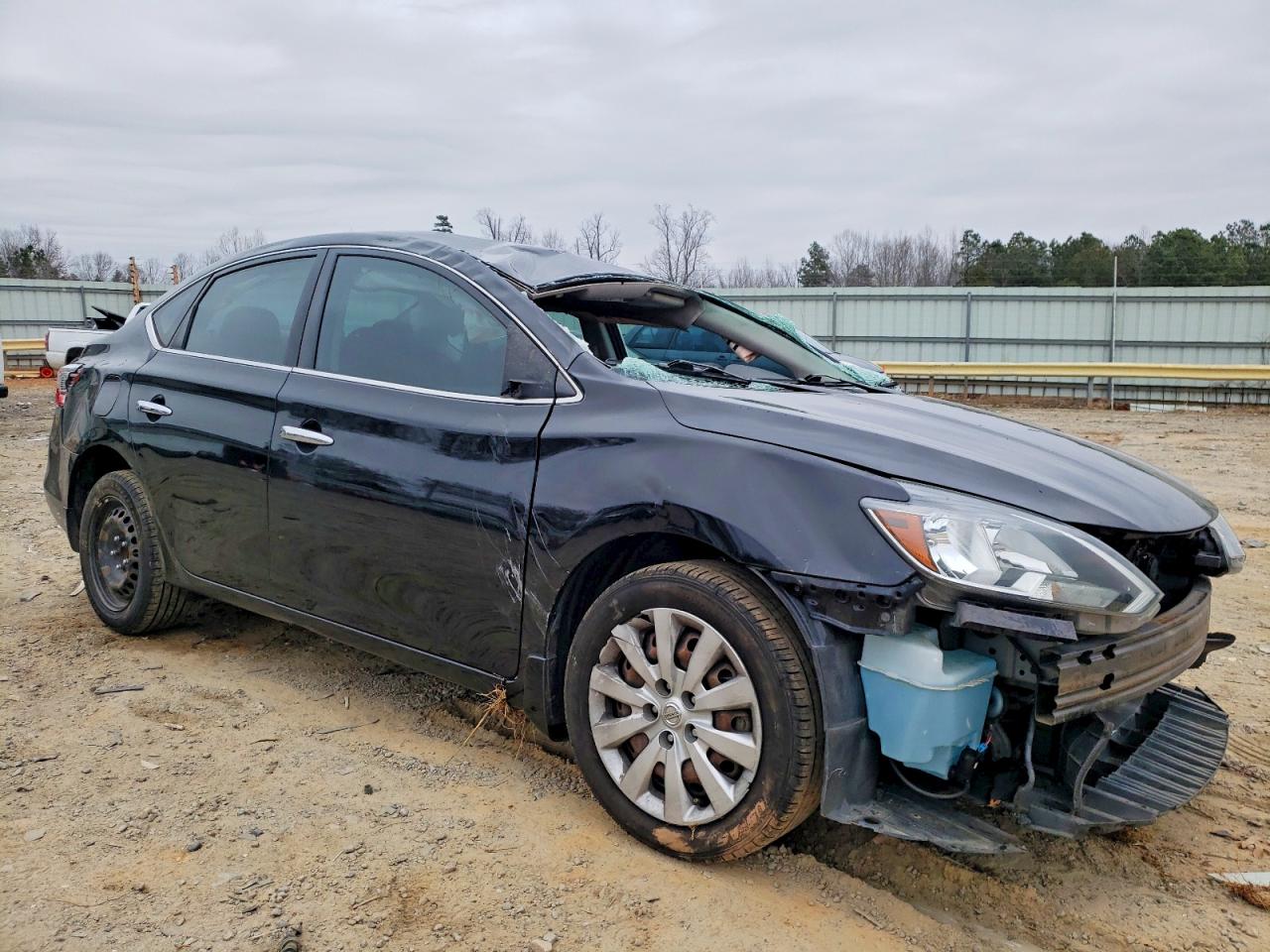 2017 NISSAN SENTRA S photo 4
