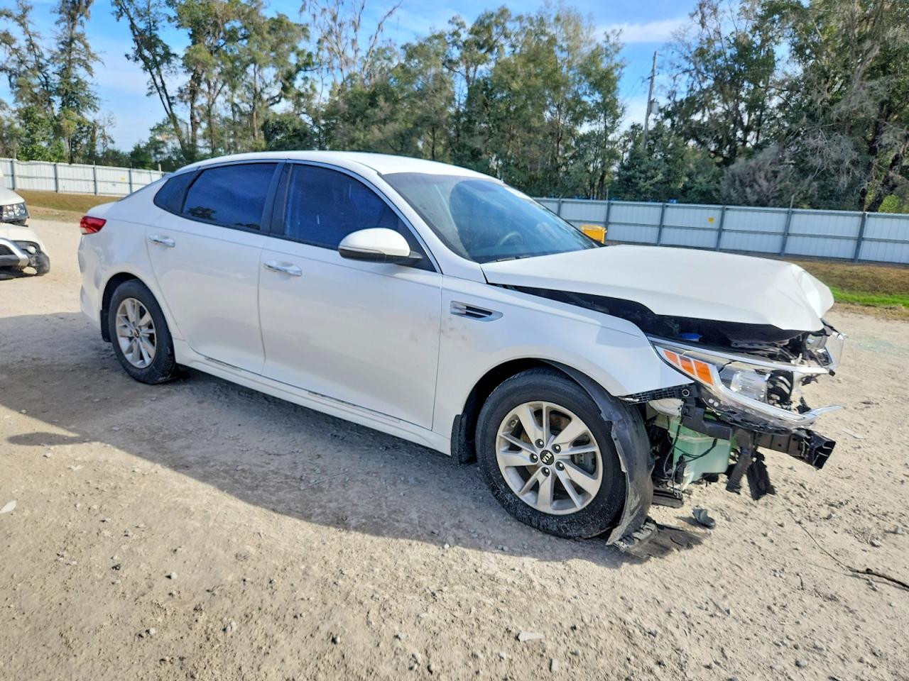 2016 KIA OPTIMA LX photo 4