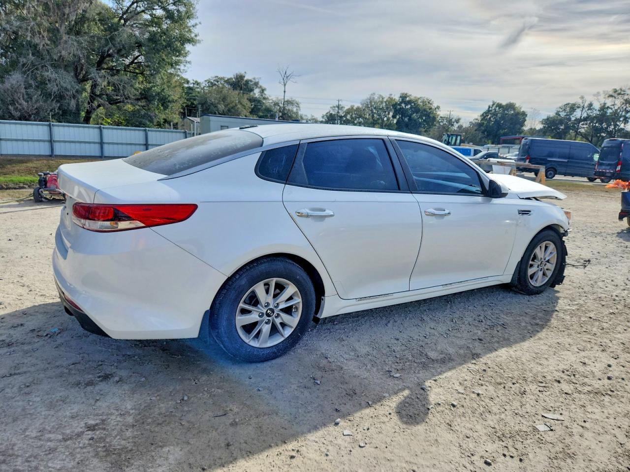 2016 KIA OPTIMA LX photo 3
