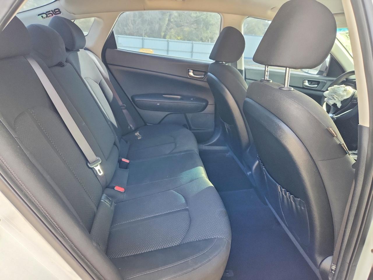 2016 KIA OPTIMA LX photo 10