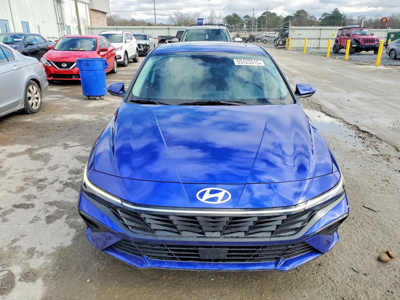 2025 HYUNDAI ELANTRA SEL photo 5