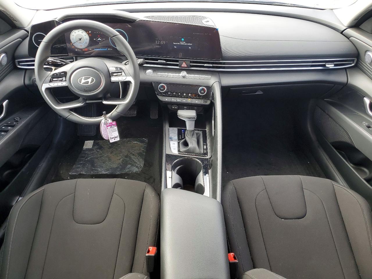 2025 HYUNDAI ELANTRA SEL photo 8