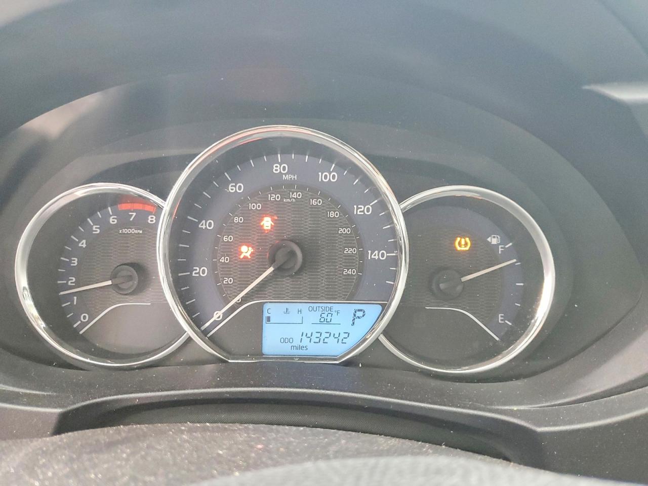 2015 TOYOTA COROLLA L photo 9