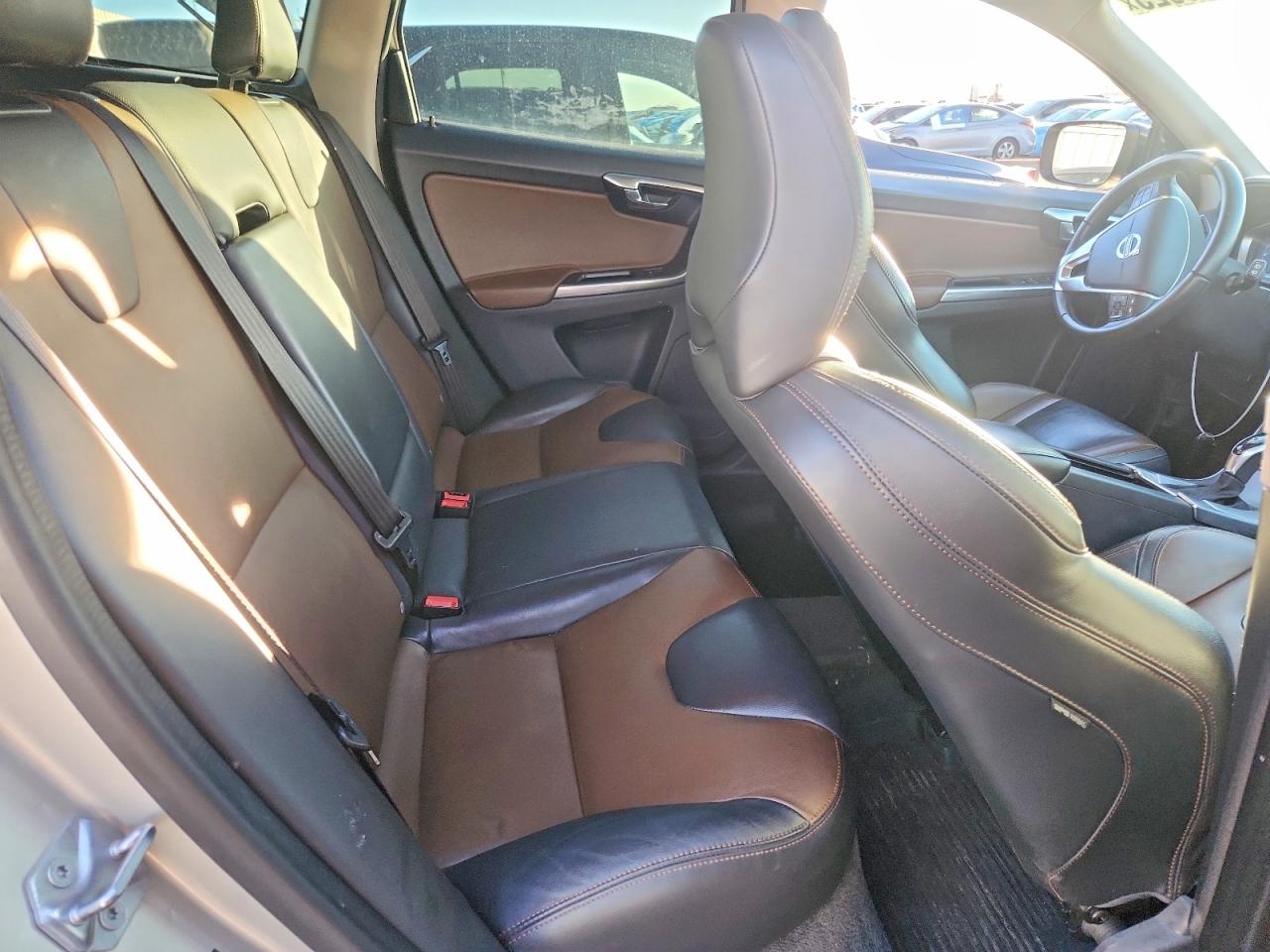 2017 VOLVO XC60 T5 DYNAMIC photo 21