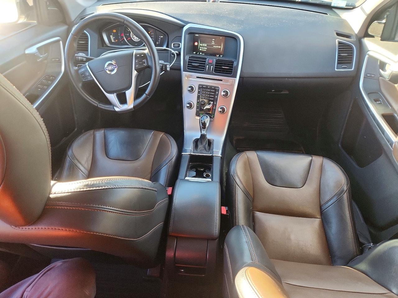2017 VOLVO XC60 T5 DYNAMIC photo 15