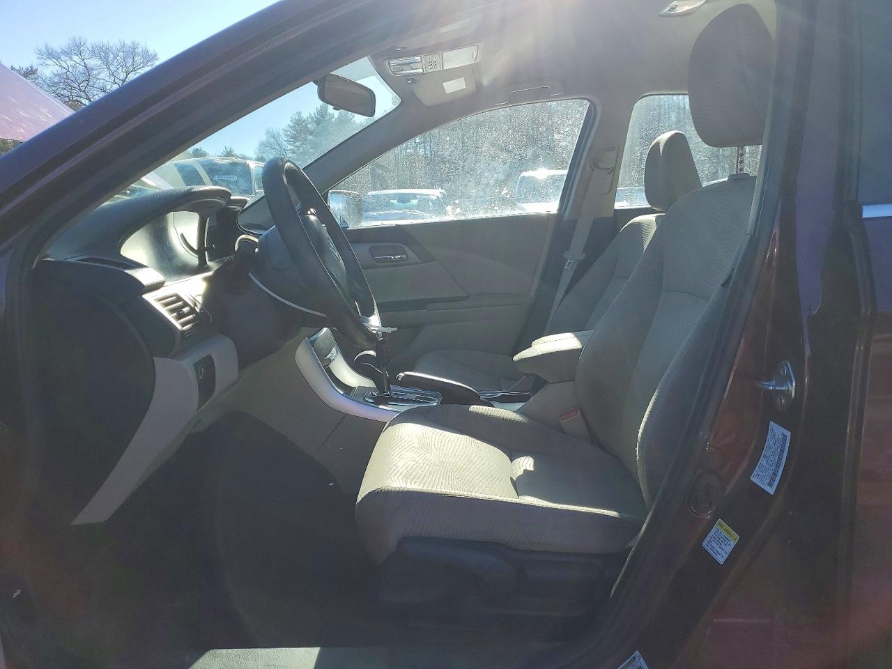 2015 HONDA ACCORD photo 7