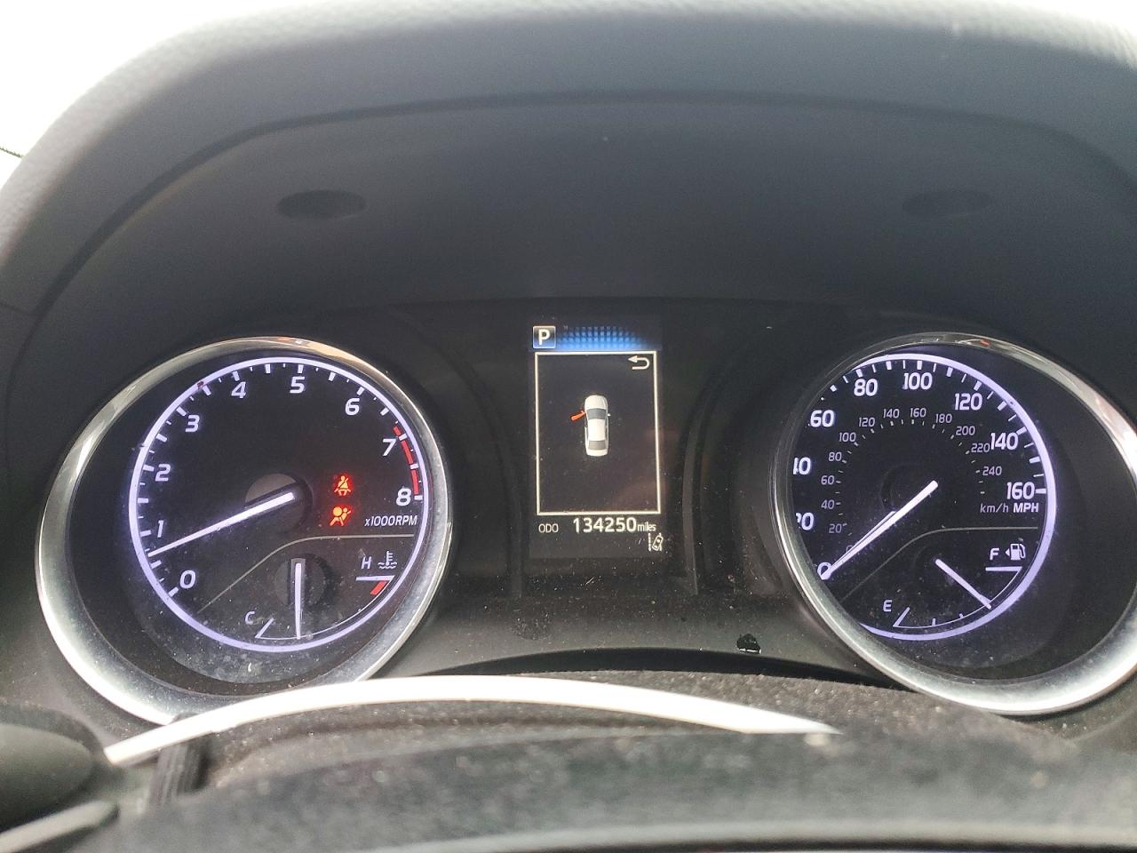 2020 TOYOTA CAMRY SE photo 9