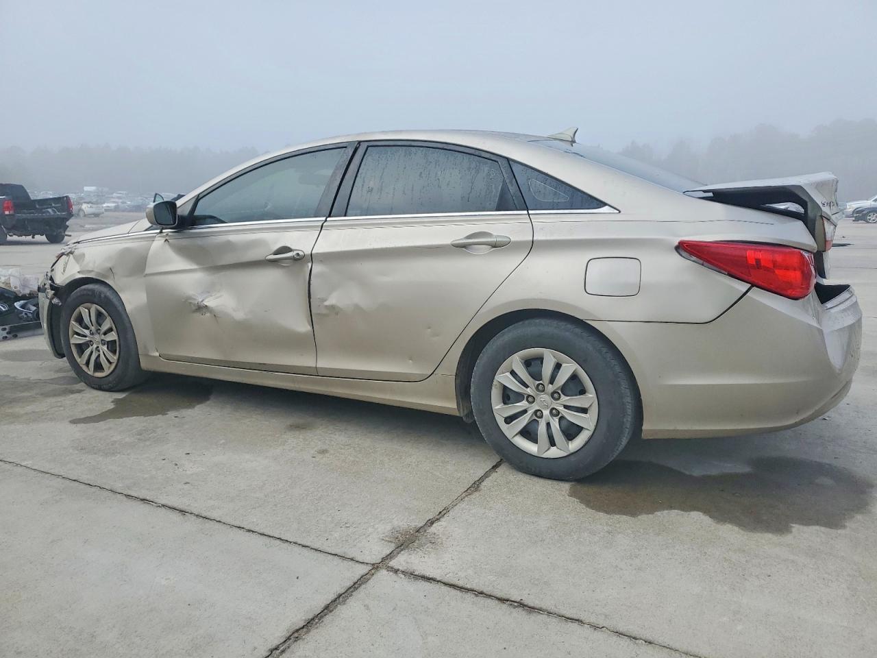 2011 HYUNDAI SONATA GLS photo 2