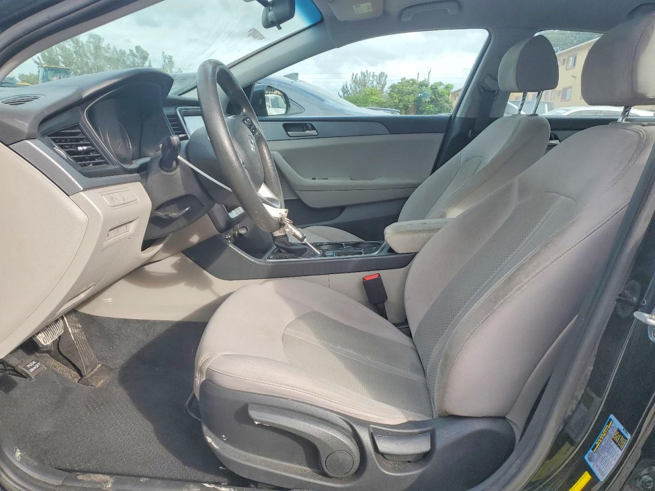 2018 HYUNDAI SONATA SE photo 7