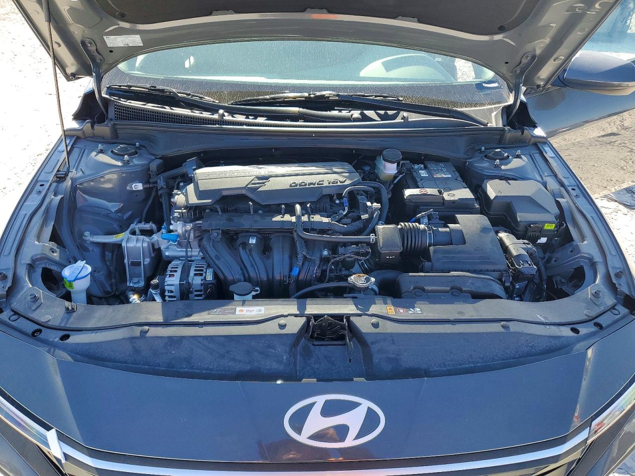 2025 HYUNDAI ELANTRA SE photo 11