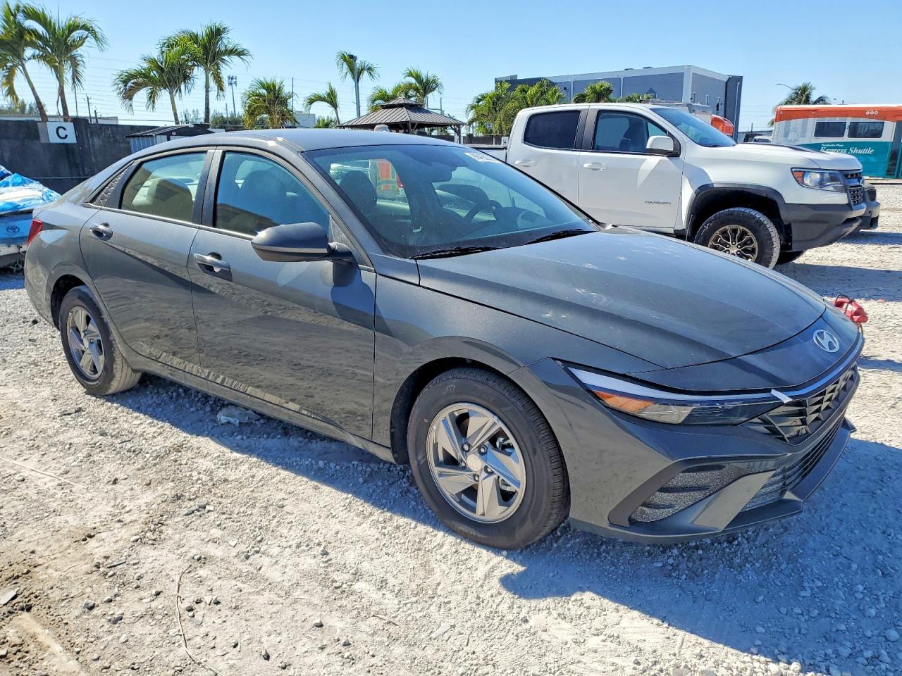 2025 HYUNDAI ELANTRA SE photo 4