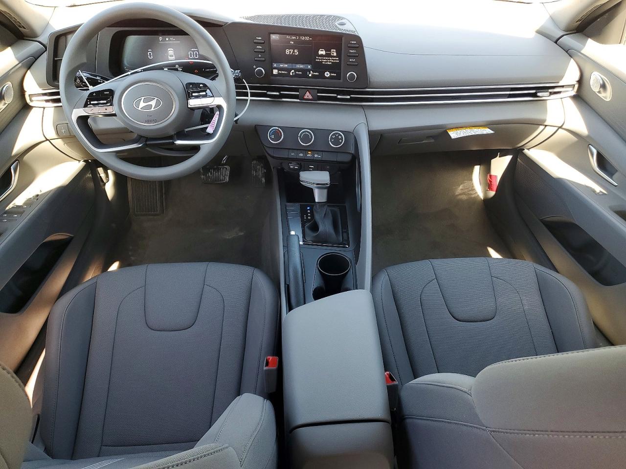 2025 HYUNDAI ELANTRA SE photo 8