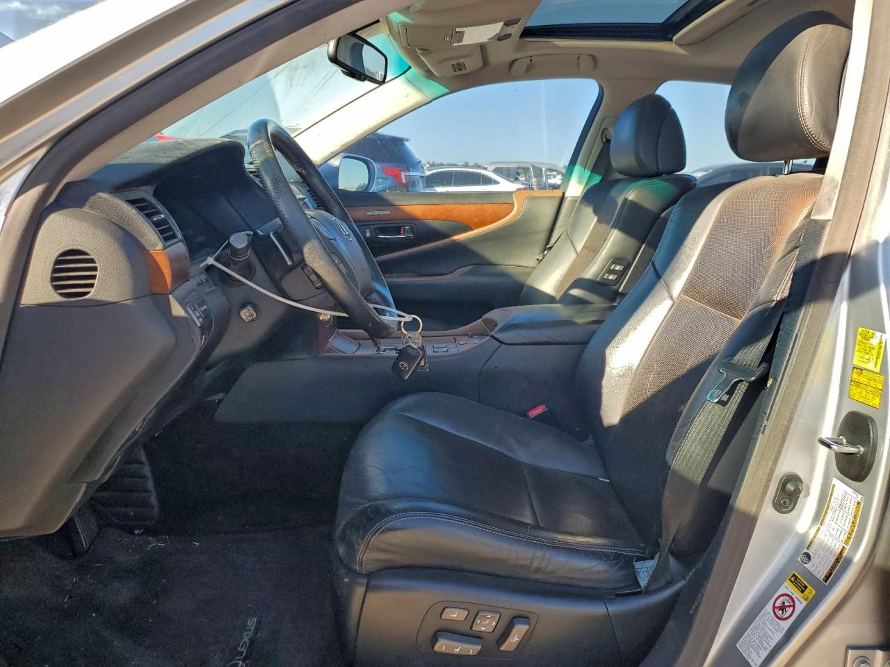 2010 LEXUS LS 460 photo 7