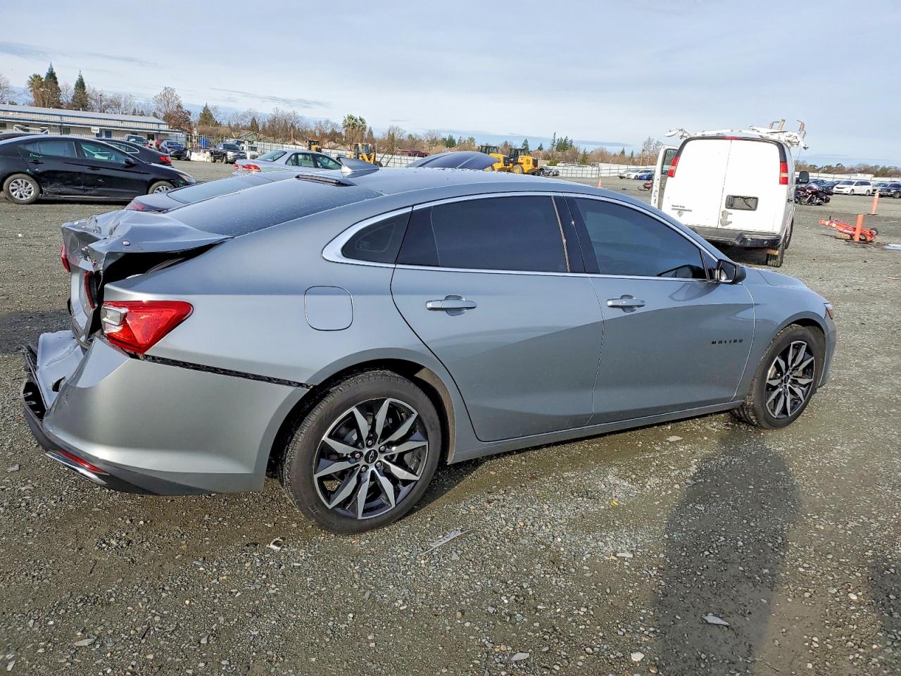 2024 CHEVROLET MALIBU RS photo 3