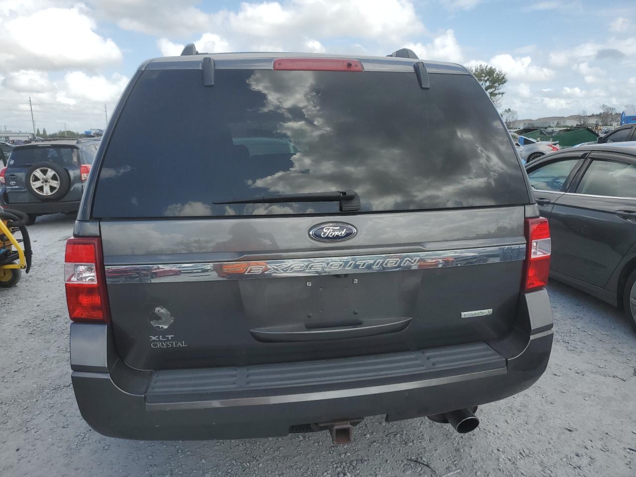 2015 FORD EXPEDITION XLT photo 6