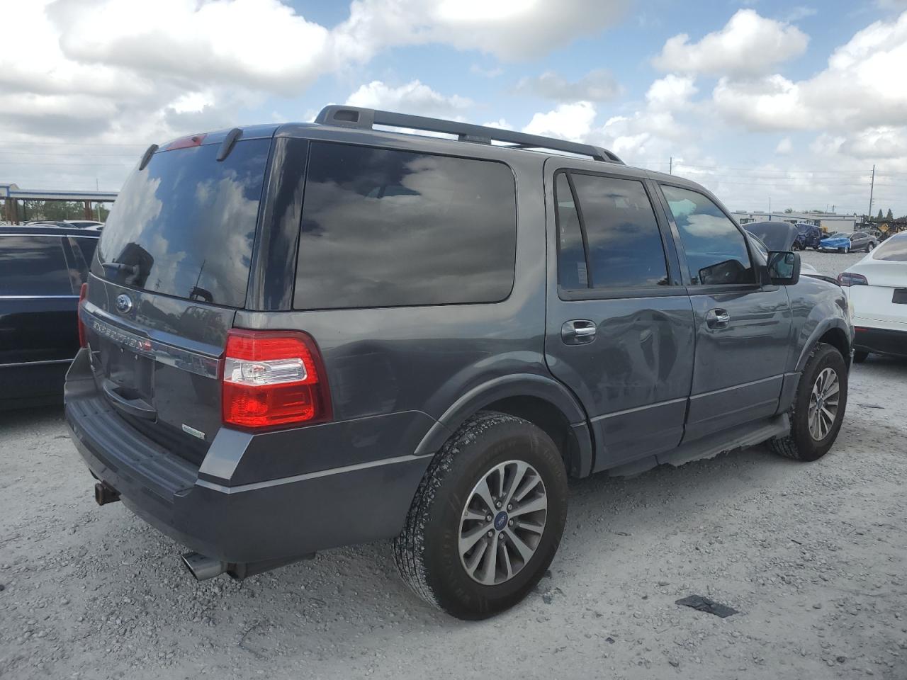 2015 FORD EXPEDITION XLT photo 3