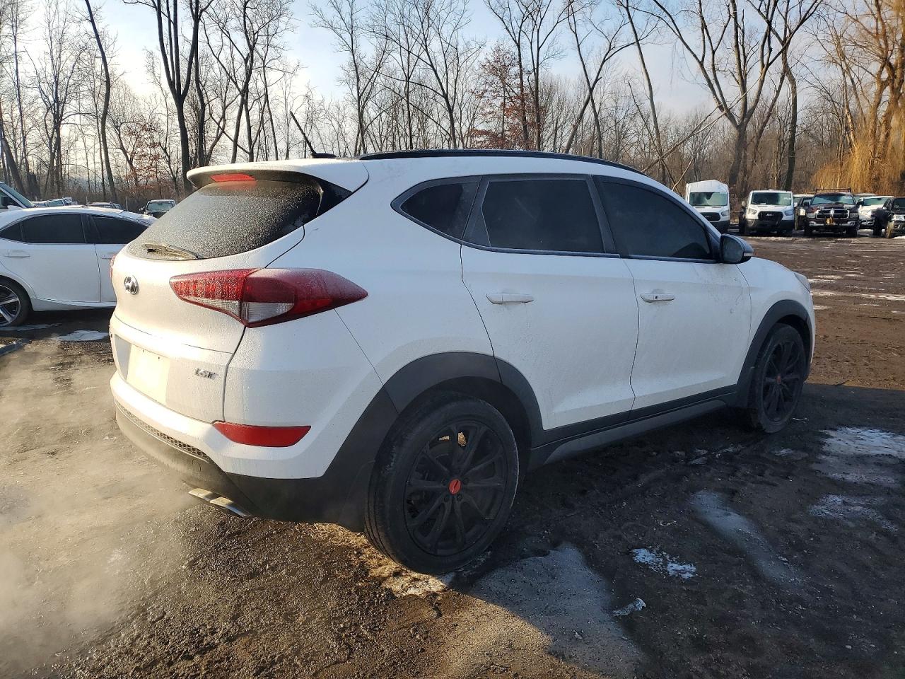 2017 HYUNDAI TUCSON NIGHT photo 3