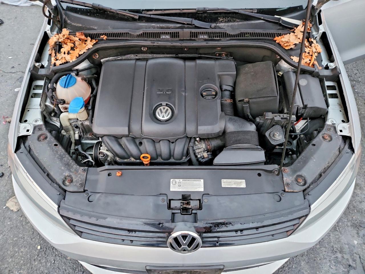 2012 VOLKSWAGEN JETTA SE photo 11