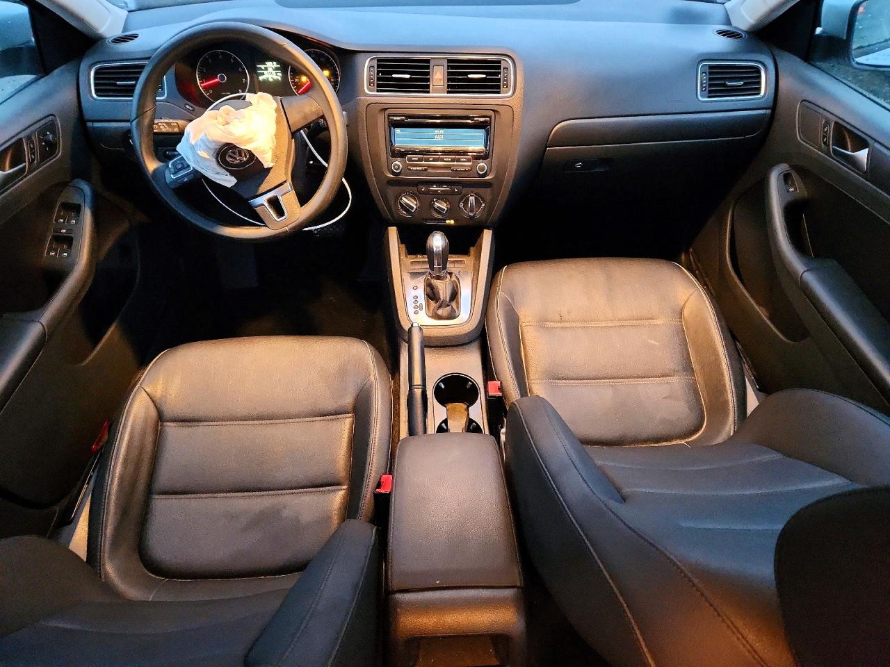 2012 VOLKSWAGEN JETTA SE photo 8