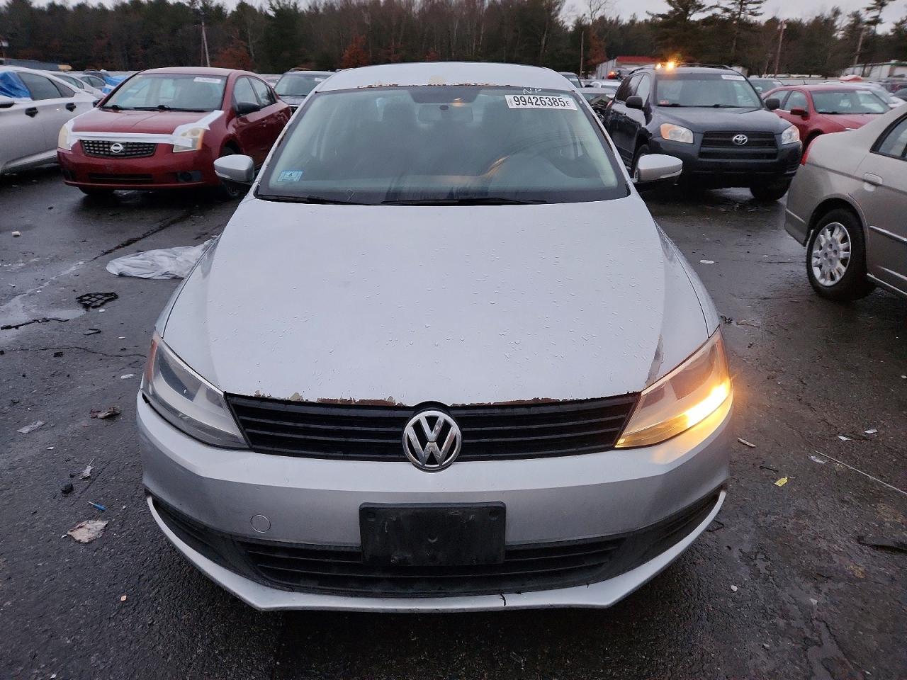 2012 VOLKSWAGEN JETTA SE photo 5
