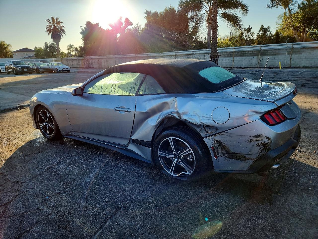 2024 FORD MUSTANG photo 2