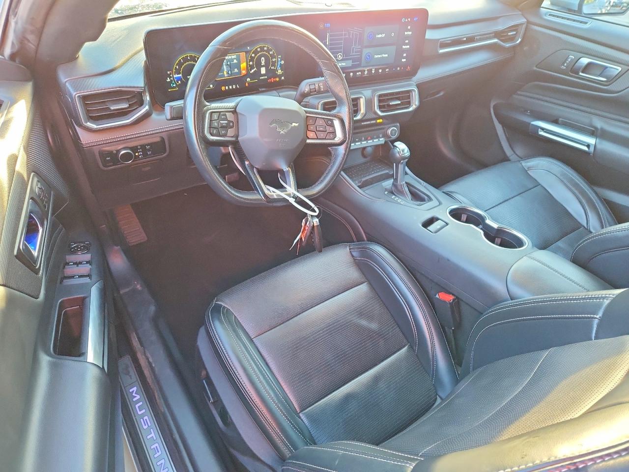 2024 FORD MUSTANG photo 8