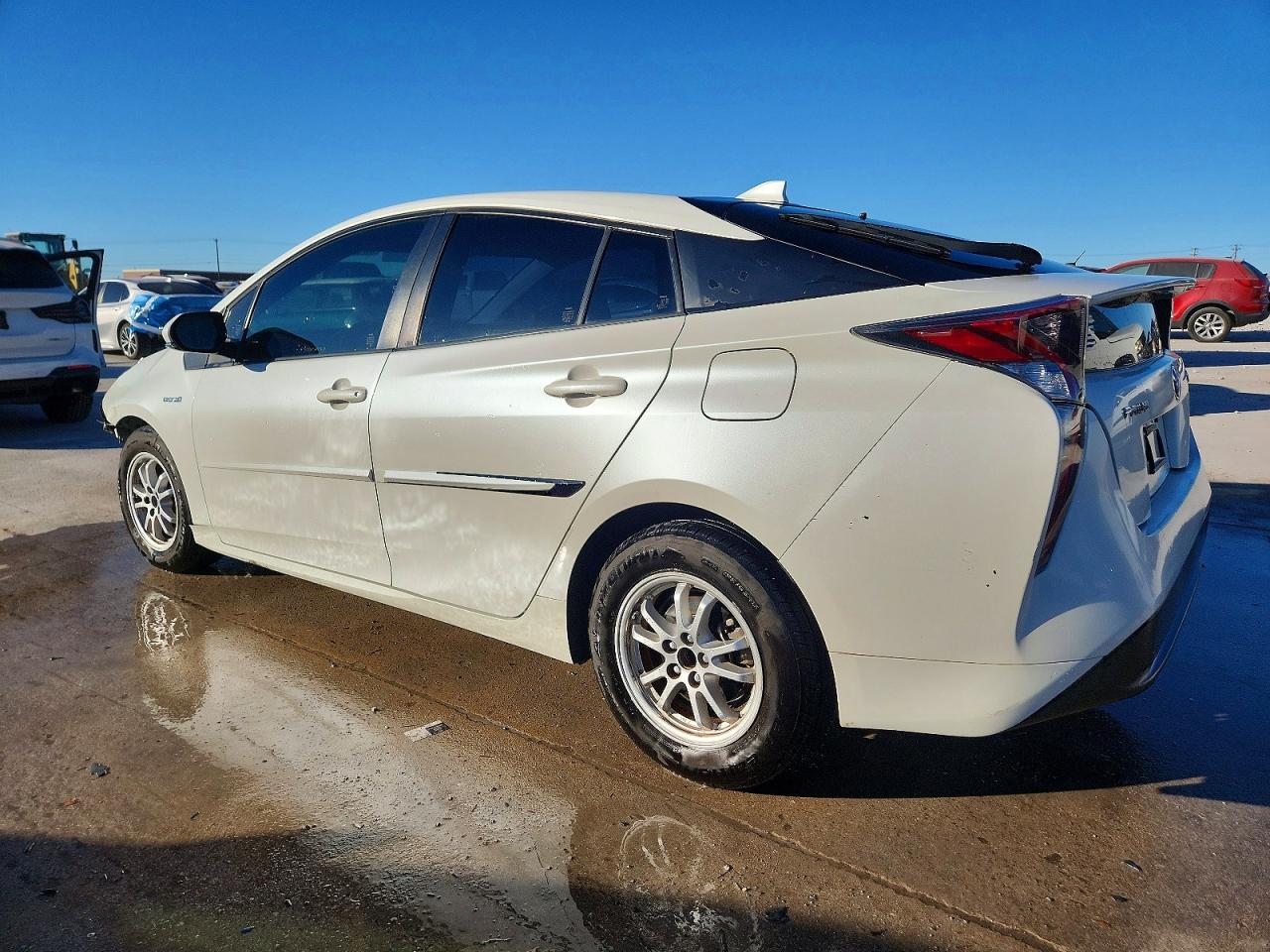 2016 TOYOTA PRIUS TWO photo 2