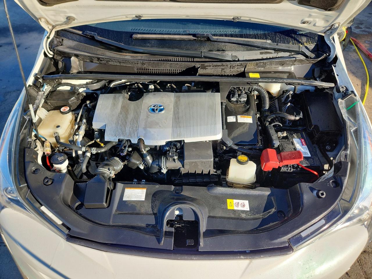 2016 TOYOTA PRIUS TWO photo 12