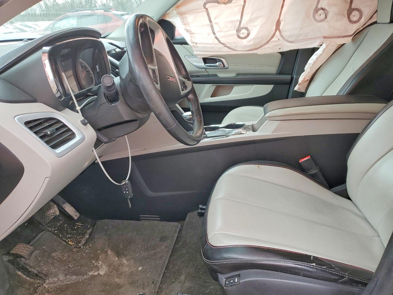 2011 GMC TERRAIN SLT photo 7