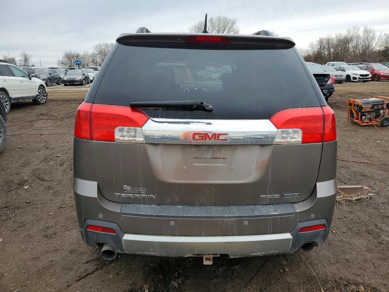 2011 GMC TERRAIN SLT photo 6