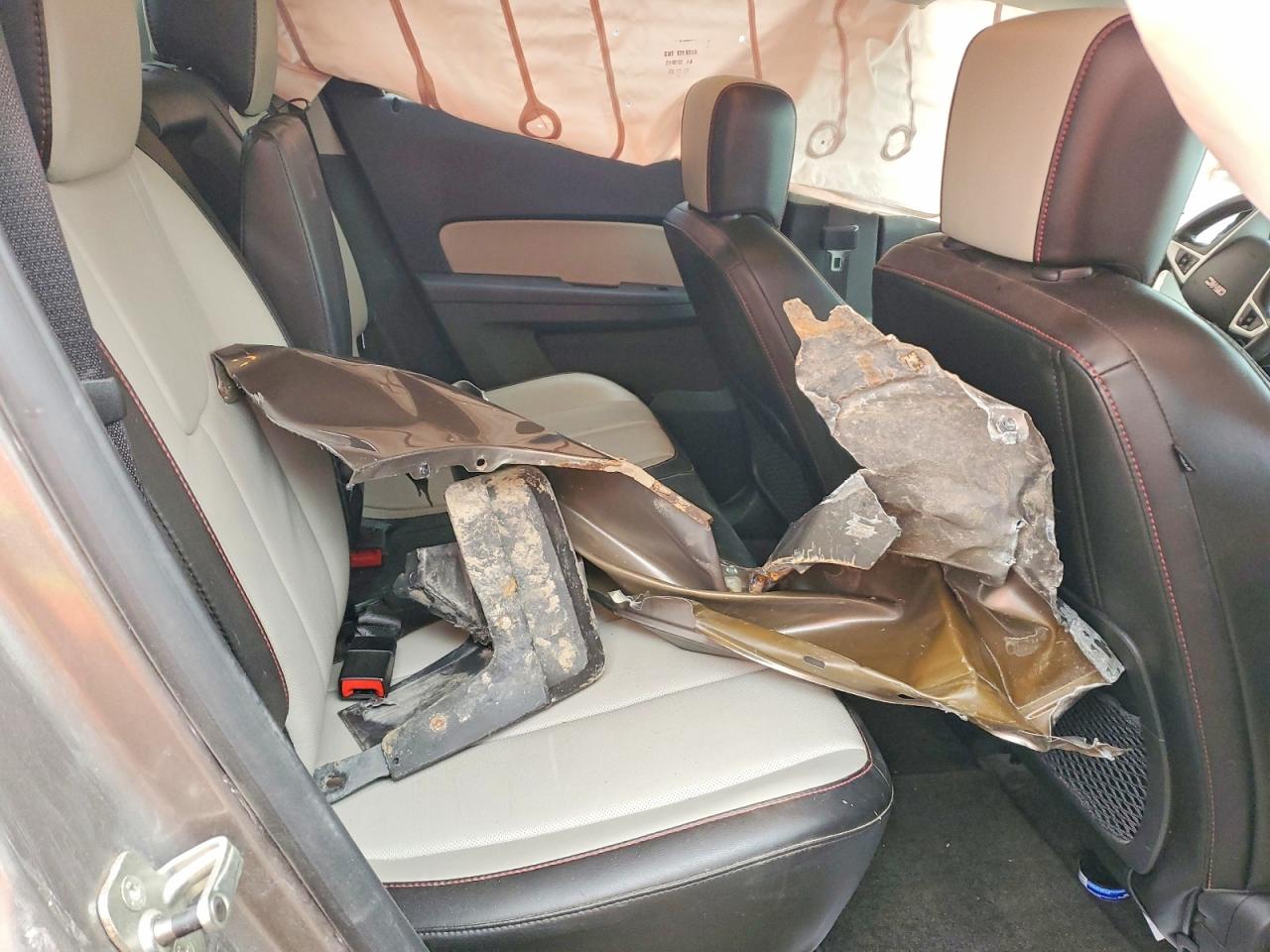 2011 GMC TERRAIN SLT photo 11