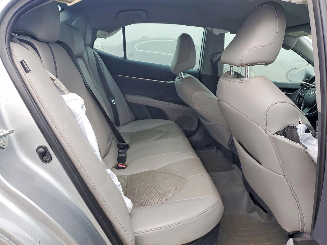 2021 TOYOTA CAMRY XLE photo 10