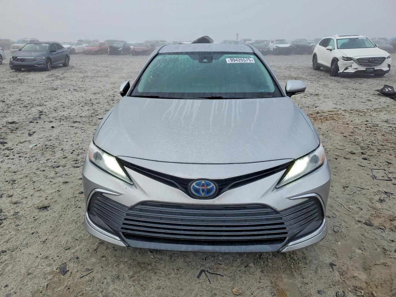 2021 TOYOTA CAMRY XLE photo 5