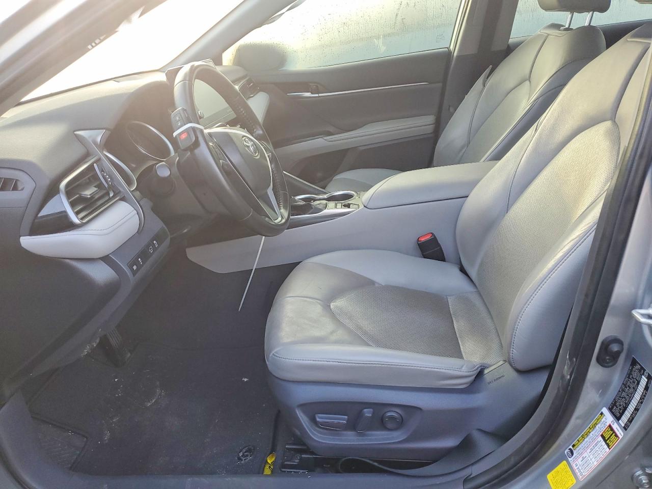 2021 TOYOTA CAMRY XLE photo 7